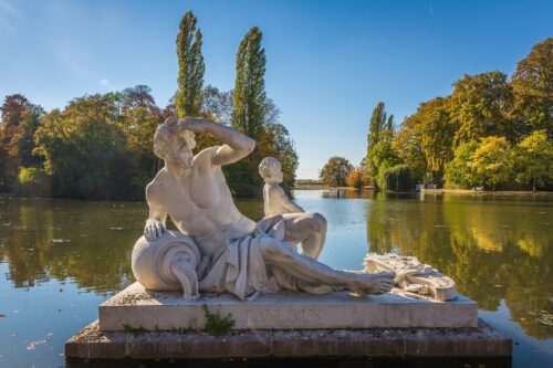 Statue von Danubius, Flussgott der Donau