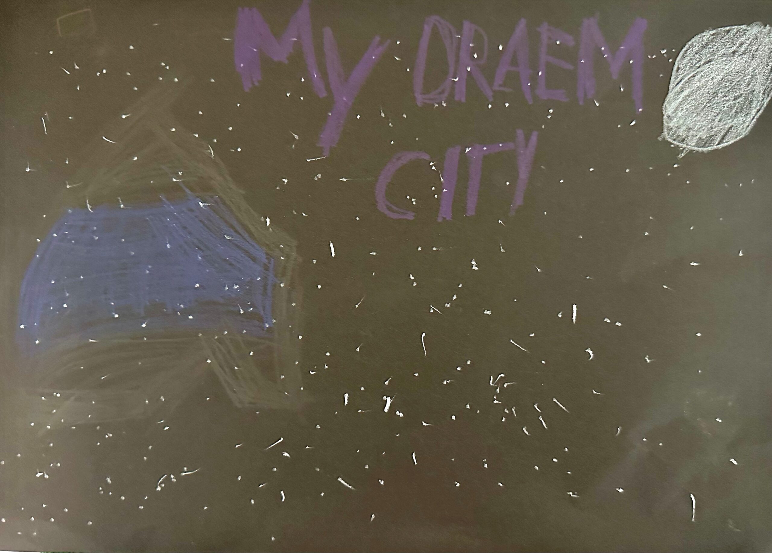 Eine Zeichnung mit dunklem Hintergrund und hellen Farbklecksen, auf der "My Dream City" steht