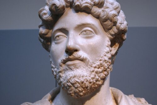 Portraitaufnahme einer Statue von dem römischen Kaiser Marcus Aurelius